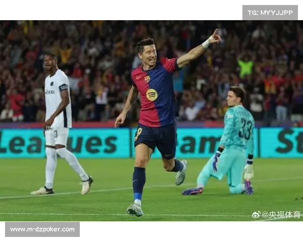 莱万完成五大联赛500次出场，攻入389球历史第三